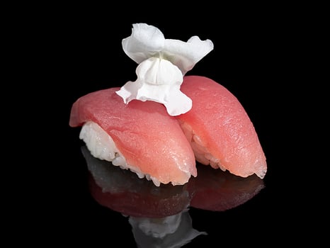 Maguro Nigiri 32 Maguro Nigiri 32