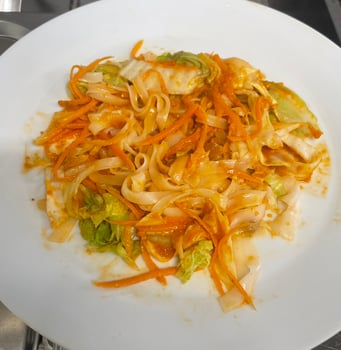 5.15 Pad Thai  / Erdnuss Sauce