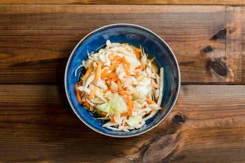 Pikanter Weisskabissalat