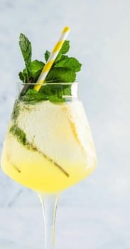 Limoncello Spritz