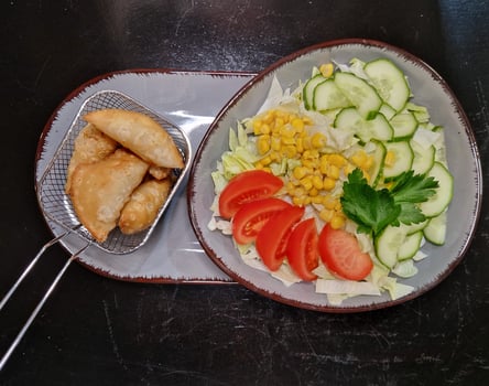 Tschebureki Salat