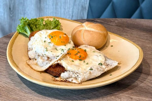 Spiegeleischnitzel Spiegeleischnitzel