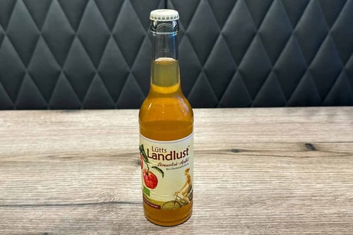 Apfelschorle 0,33l Apfelschorle 0,33l