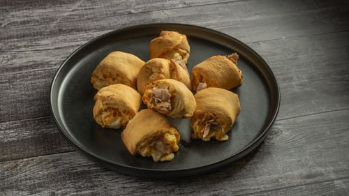 Pizzabrötchen mit Vegan Tuna