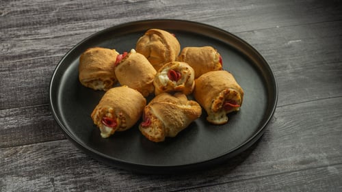 Pizzabrötchen mit Salami