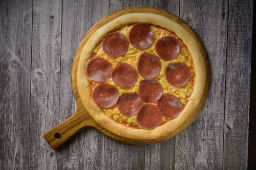 Glutenfreie Pizza Salami