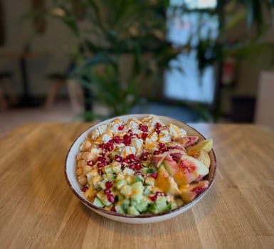 Feta Peach Bowl (Mittags)