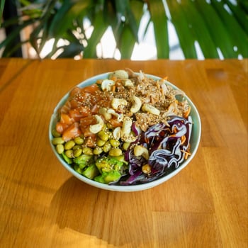 frische Lachs und gegarte Thunfisch Bowl