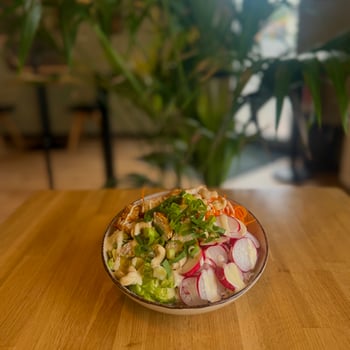 Chicken Radieschen Bowl