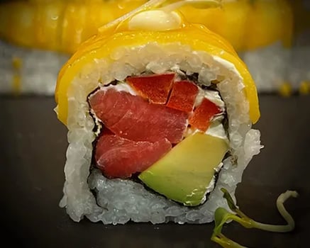 Tuna Mango Roll