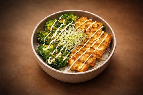 Donburi Chicken Katsu – Herzhaft & knusprig Donburi Chicken Katsu – Herzhaft & knusprig