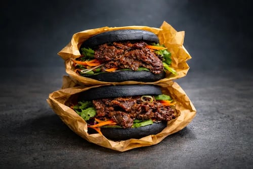 Black Bun's mit gegrilltem Rindfleisch Yakiniku Black Bun's mit gegrilltem Rindfleisch Yakiniku