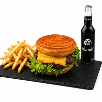 Crossiant Cheeseburger Menü