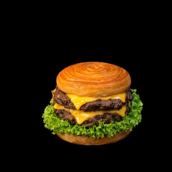 Croissant Doppel Cheeseburger