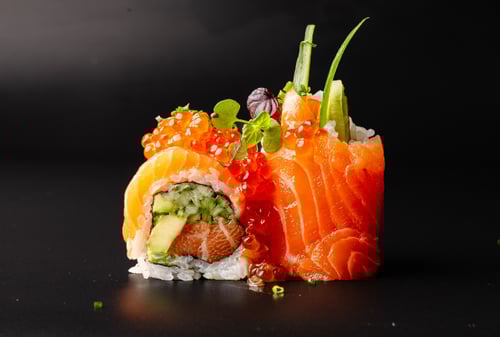 Salmon Ikura Roll