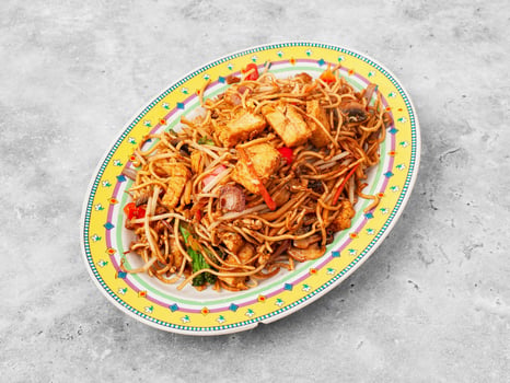 Gebratene Nudeln mit Tofu