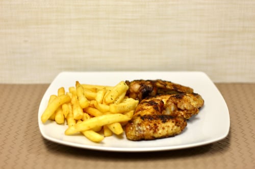 Chickenwings 3 pieces with crispy fries