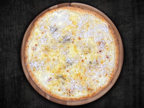 Pizza Quattro Formaggi Normal, ø 26cm Pizza Quattro Formaggi Normal, ø 26cm