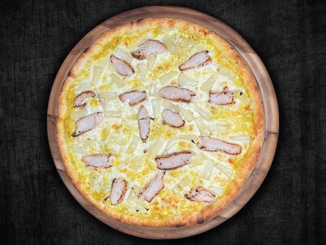 Pizza Chicken Curry Normal, ø 26cm Pizza Chicken Curry Normal, ø 26cm