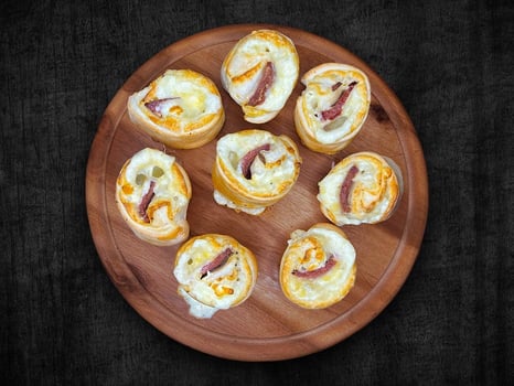 Pizzabrötchen Sucuk