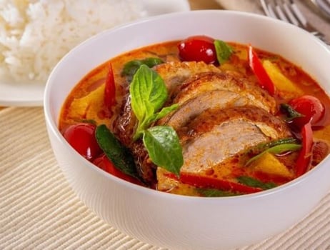 W8.4 Massaman Curry mit knuspriger Entenbrust