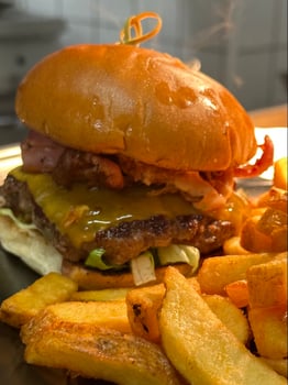 Beef Cheese Bacon Burger