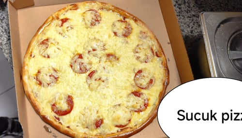 Sucuk pizza Sucuk pizza