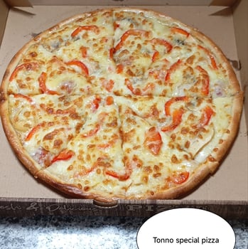 Tonno speciaal pizza Tonno speciaal pizza