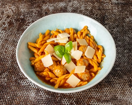 Strozzapreti con le Polpette Strozzapreti con le Polpette