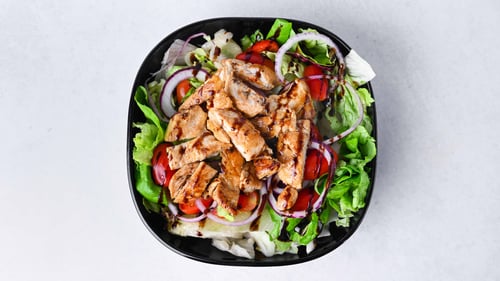 3h's Salat mit Hähnchenbrust