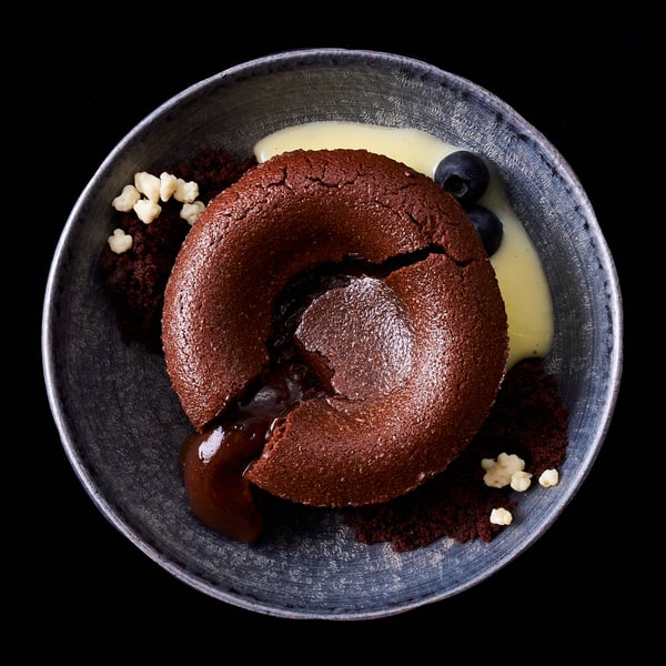 SCHOKOLADENMALHEUR MIT VANILLESAUCE SCHOKOLADENMALHEUR MIT VANILLESAUCE