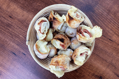 gefüllte Pizzabrötchen gefüllte Pizzabrötchen